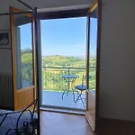 Appartement Casa Doris Montecarotto, Le Marche - Lage, Glasfaser Wifi, Neu Renoviert