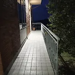 Apartman Casa Doris Montecarotto, Le Marche - Lage, Glasfaser Wifi, Neu Renoviert *