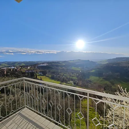 Casa Doris Montecarotto, Le Marche - Lage, Glasfaser Wifi, Neu Renoviert 몬테카로토