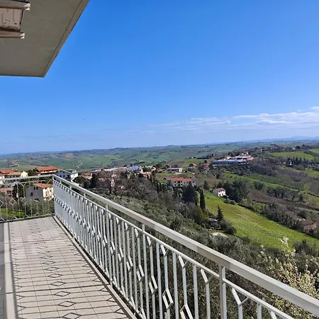 Casa Doris Montecarotto, Le Marche - Lage, Glasfaser Wifi, Neu Renoviert شقة Montecarotto