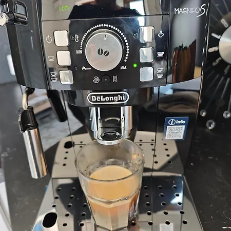 Casa Doris Montecarotto, Le Marche - Lage, Glasfaser Wifi, Neu Renoviert شقة Montecarotto