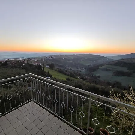 Casa Doris Montecarotto, Le Marche - Lage, Glasfaser Wifi, Neu Renoviert Apartament