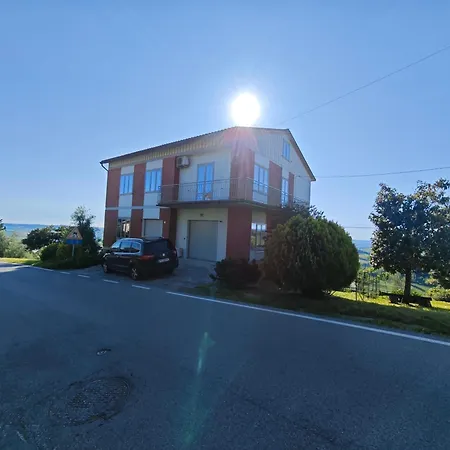 Casa Doris Montecarotto, Le Marche - Lage, Glasfaser Wifi, Neu Renoviert Apartment