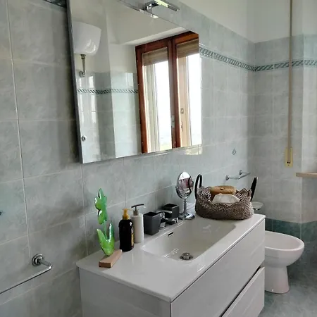 Casa Doris Montecarotto, Le Marche - Lage, Glasfaser Wifi, Neu Renoviert