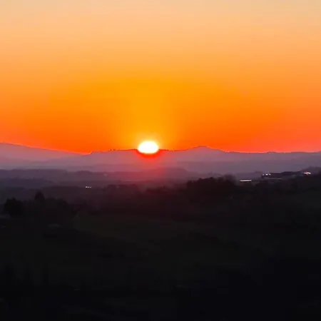 Casa Doris Montecarotto, Le Marche - Lage, Glasfaser Wifi, Neu Renoviert * Montecarotto