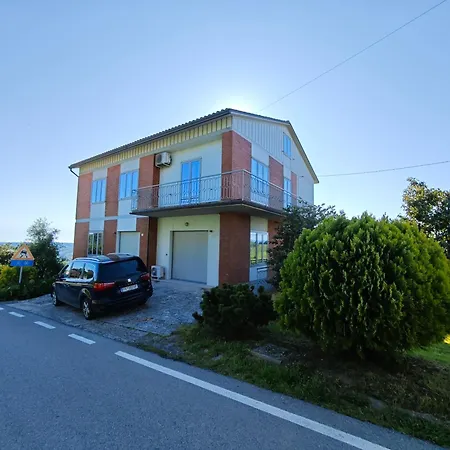 Casa Doris Montecarotto, Le Marche - Lage, Glasfaser Wifi, Neu Renoviert * Montecarotto