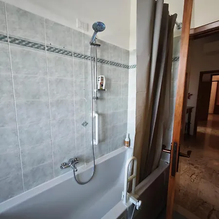 Casa Doris Montecarotto, Le Marche - Lage, Glasfaser Wifi, Neu Renoviert Apartament *