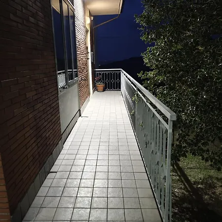 Apartament Casa Doris Montecarotto, Le Marche - Lage, Glasfaser Wifi, Neu Renoviert *